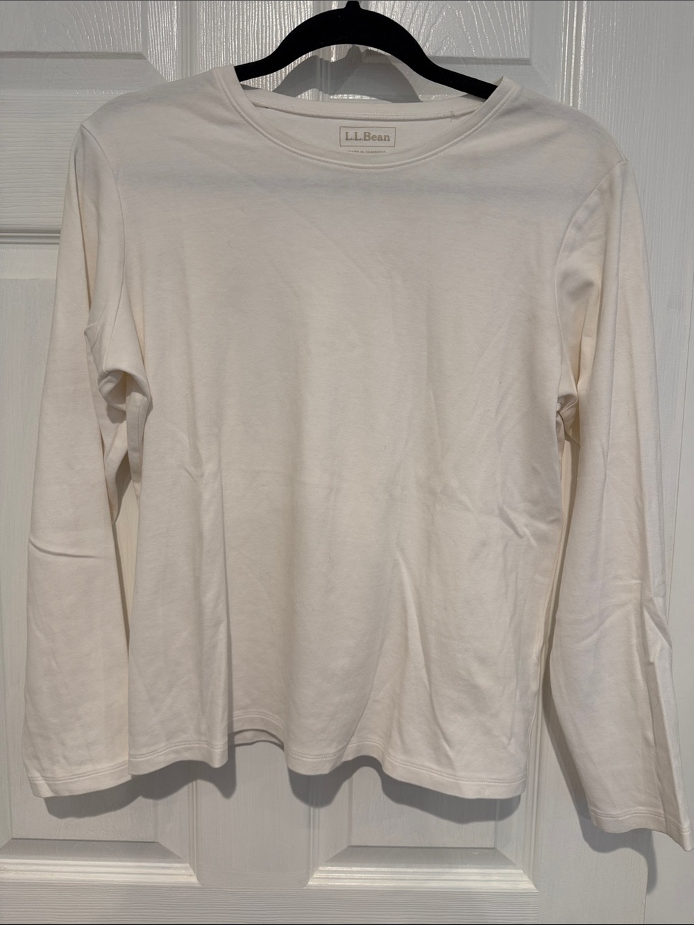 L.L. Bean Women's Long-Sleeve Crewneck Tee in White medium